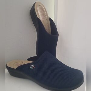 Fly Flot Mesh Clogs Leather Anti-shock Interior Womens Size 9